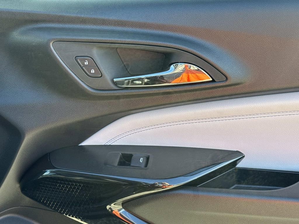 New 2026 Chevrolet Trax LT w/ Sunroof Package image 15