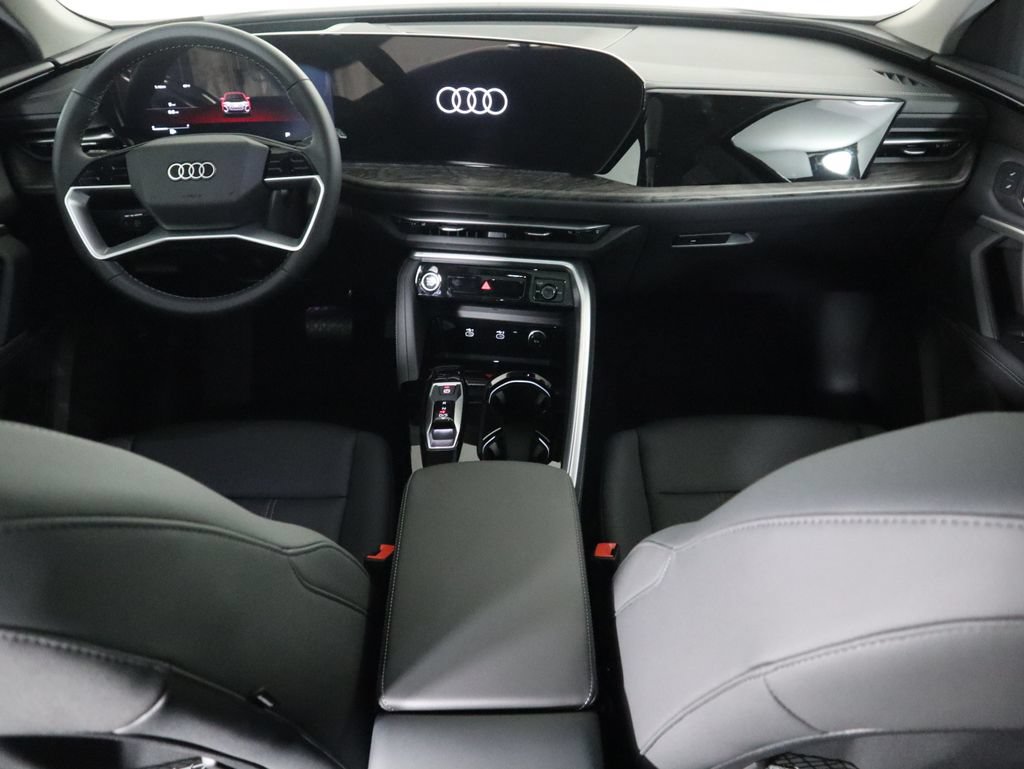 Used 2025 Audi Q5 Premium w/ Premium Plus AWD/4WD image 14