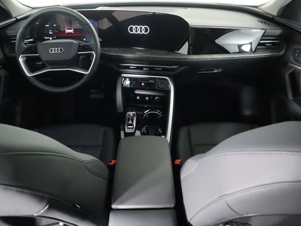 Used 2025 Audi Q5 Premium w/ Premium Plus AWD/4WD image 14