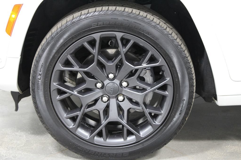 Used 2024 Jeep Grand Cherokee Summit AWD/4WD image 19