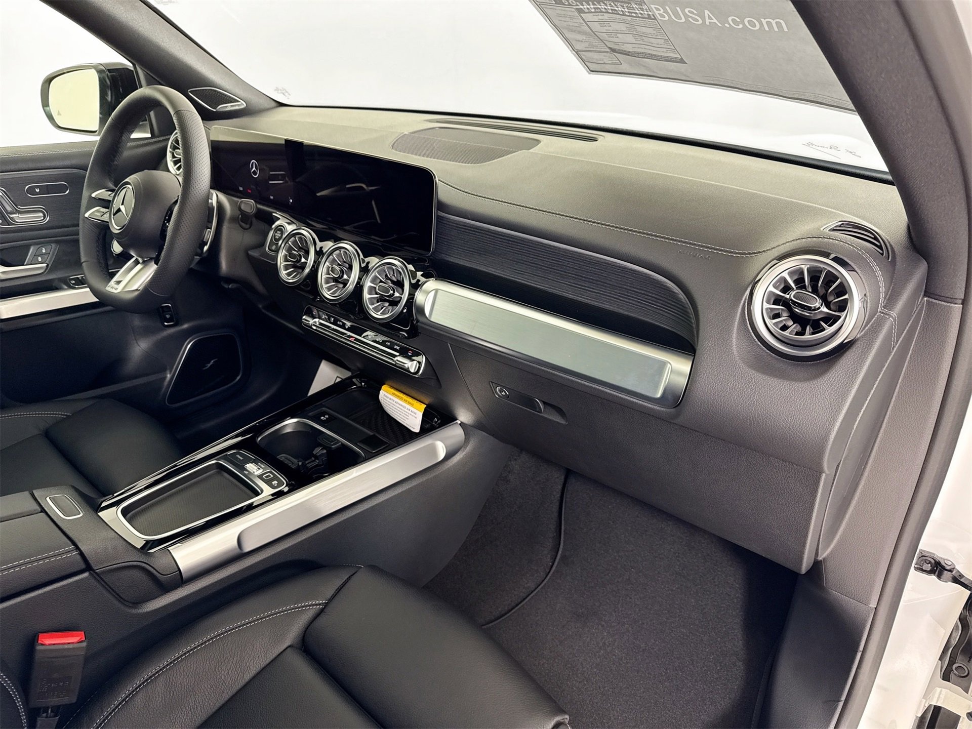 New 2026 Mercedes-Benz GLB 35 AMG 4MATIC image 31