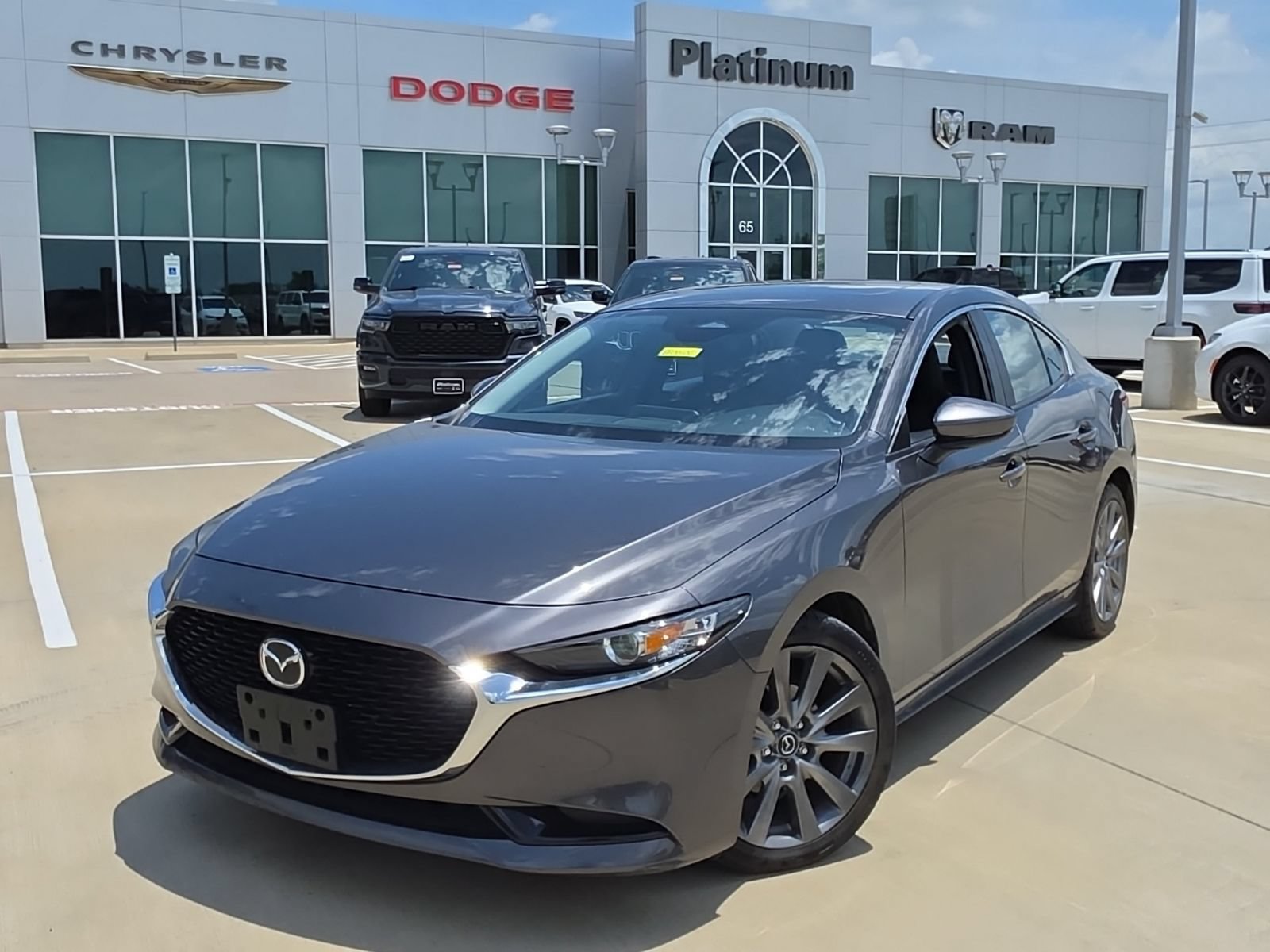 Used 2025 MAZDA MAZDA3 s FWD image 1