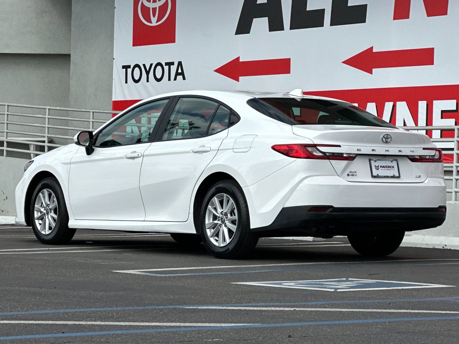 Used 2025 Toyota Camry LE w/ Convenience Package AWD/4WD image 3