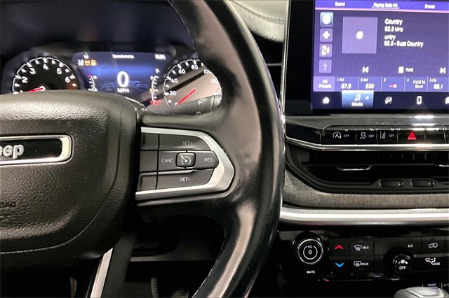 Used 2022 Jeep Compass Latitude image 12