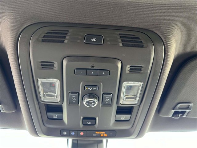 Used 2021 GMC Yukon Denali w/ Denali Premium Package image 27