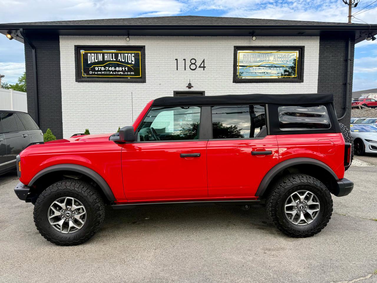 Used 2022 Ford Bronco Badlands image 2