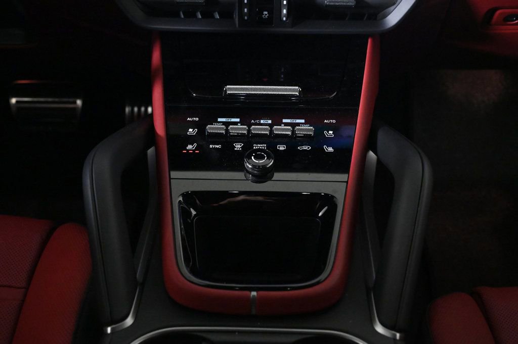 Used 2026 Porsche Cayenne Turbo GT image 17