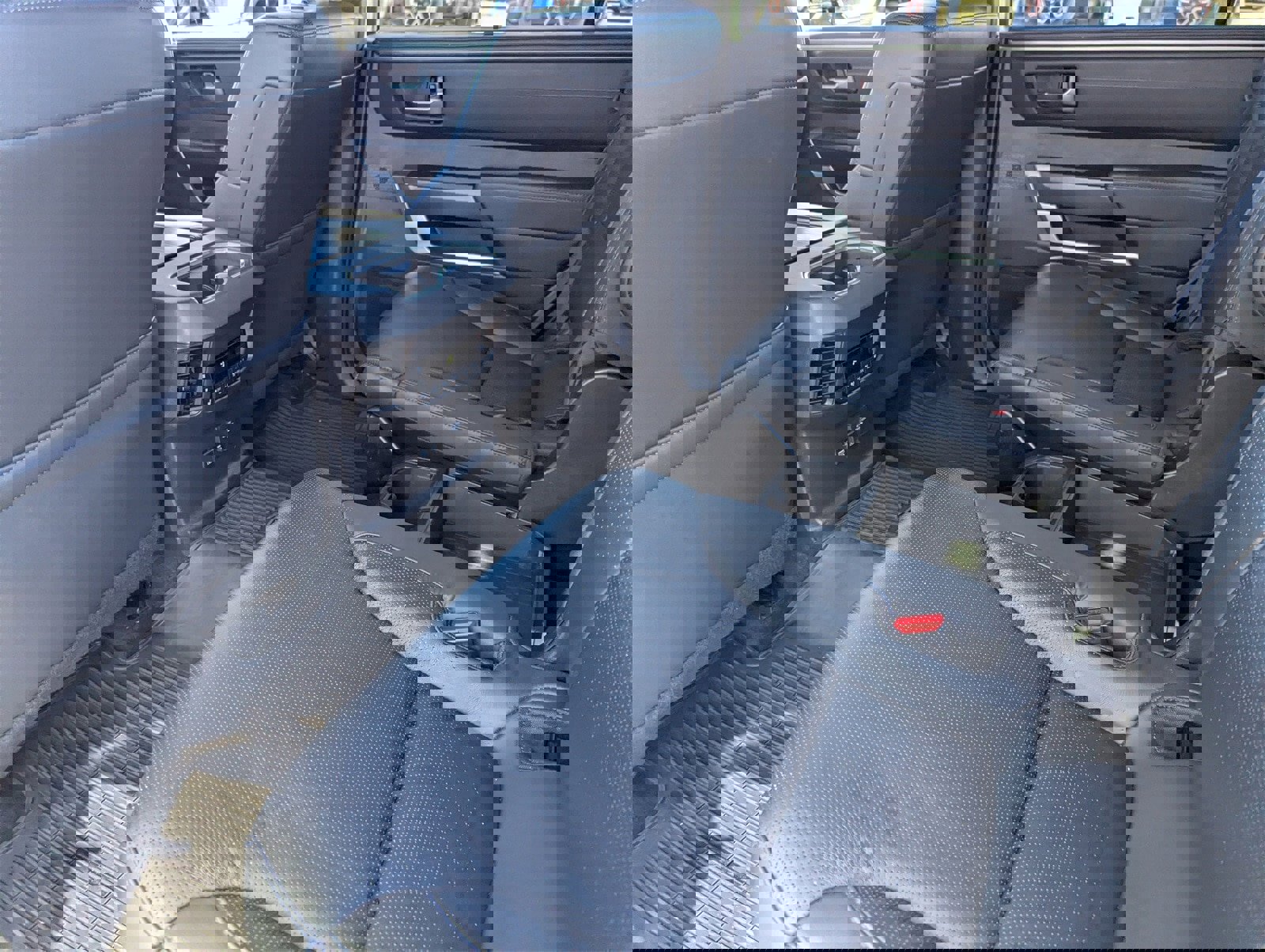 Used 2024 Toyota Sequoia Platinum image 15