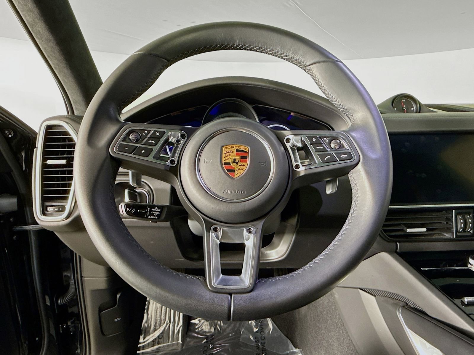 Used 2023 Porsche Cayenne Turbo image 11