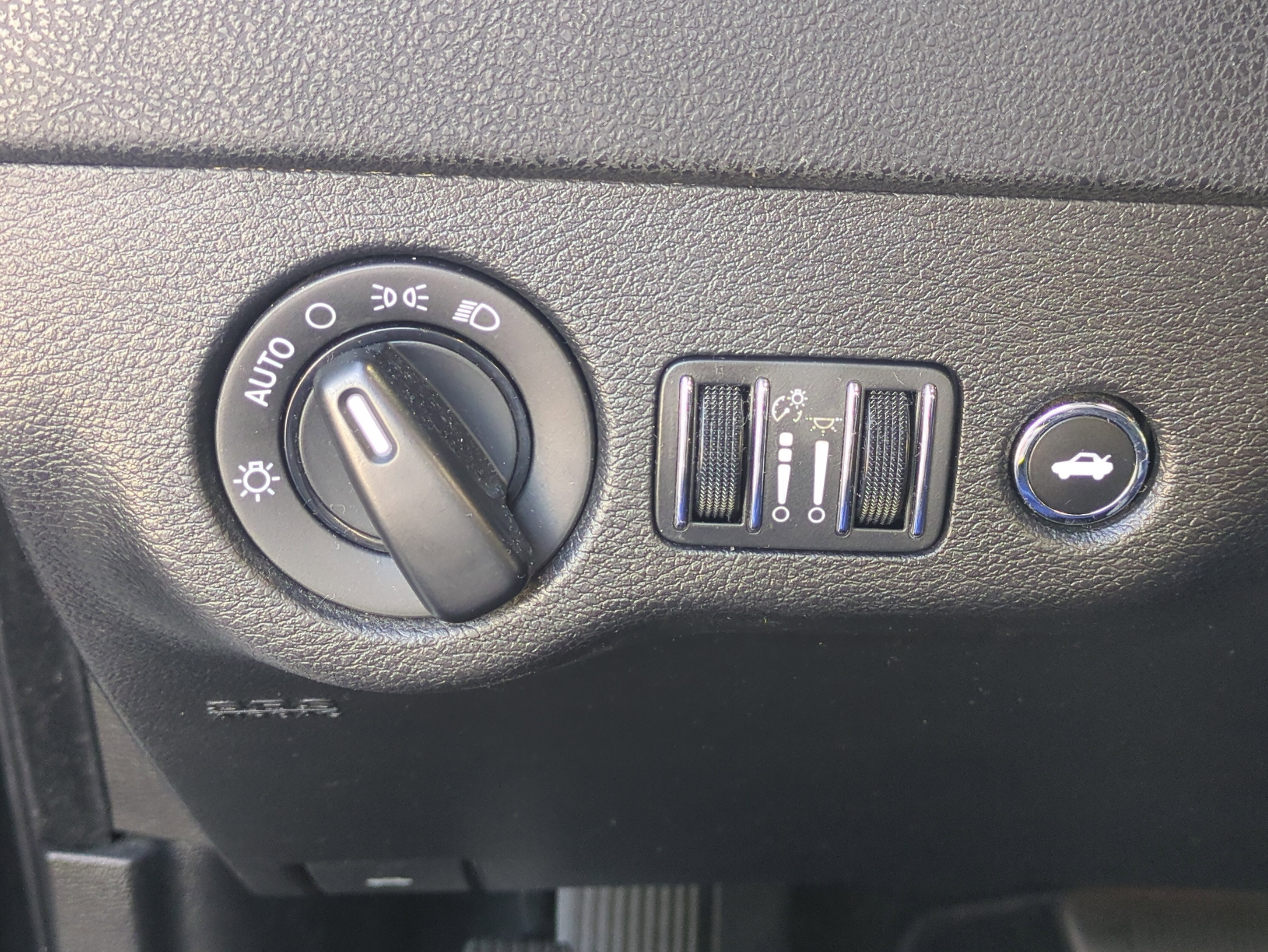 Used 2023 Dodge Charger SXT image 26