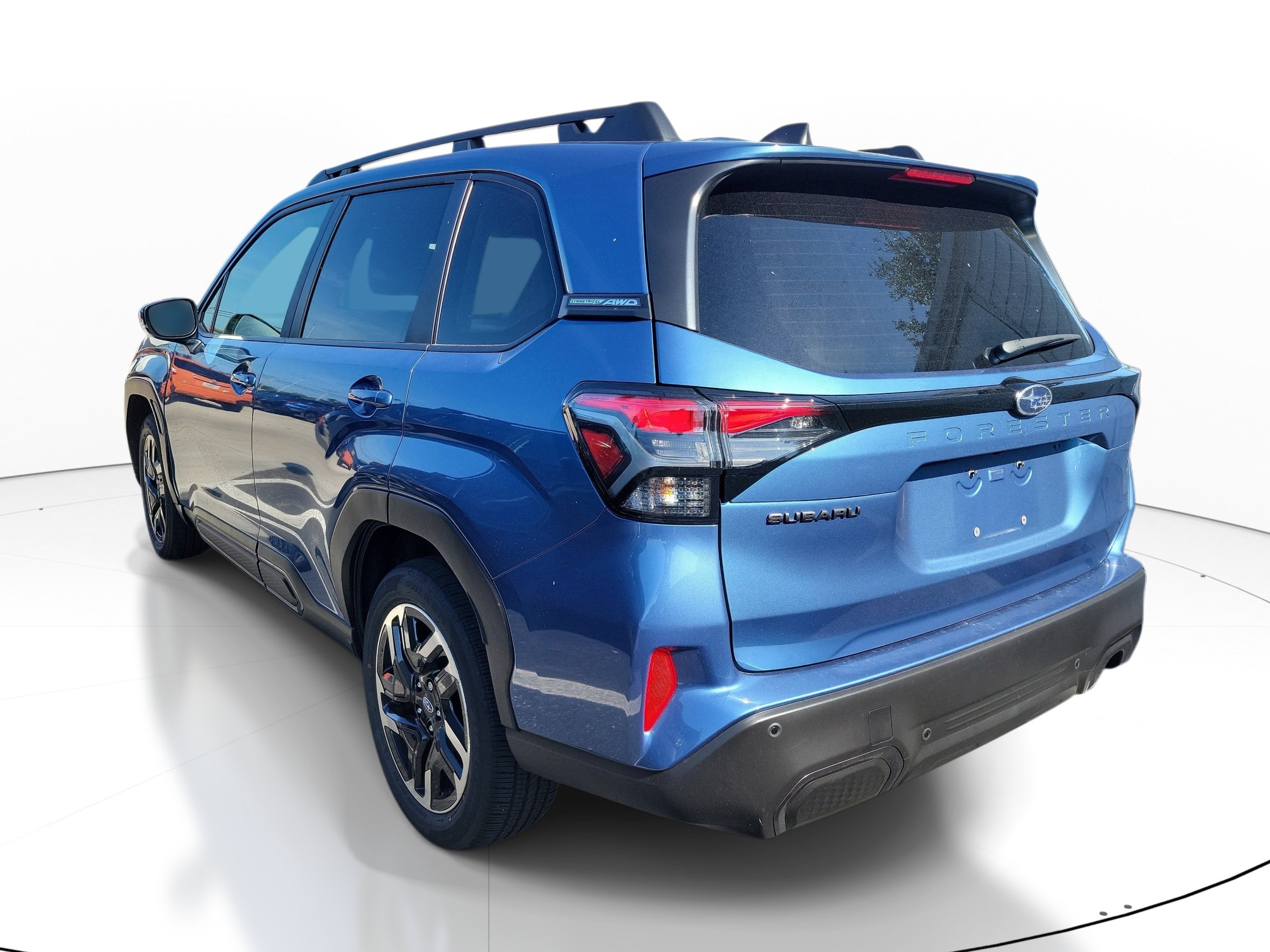 Used 2025 Subaru Forester Limited AWD/4WD image 4