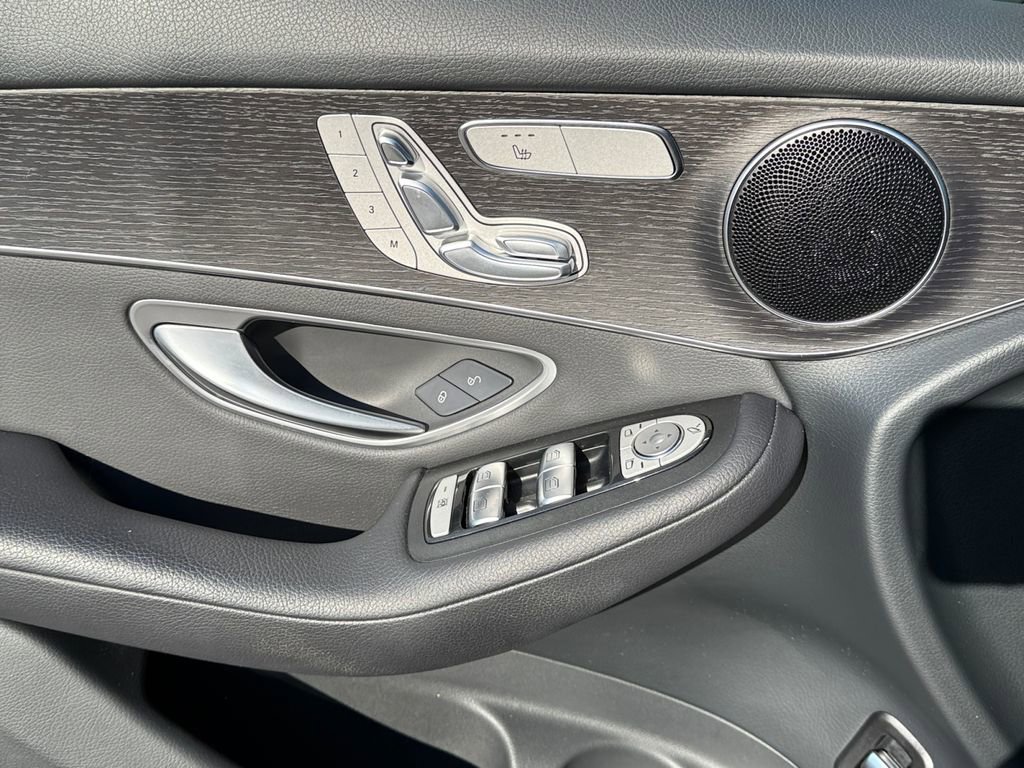 Used 2022 Mercedes-Benz GLC 300 4MATIC Coupe image 17