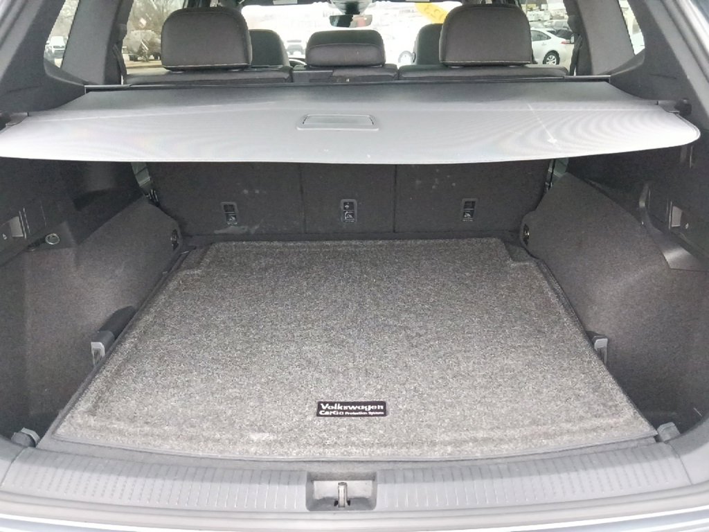 Used 2023 Volkswagen Tiguan SEL R-Line image 29