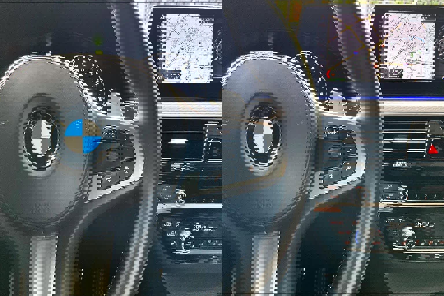 Used 2017 BMW 540i xDrive image 24