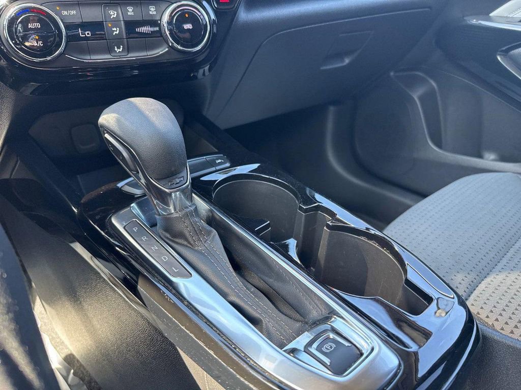 Used 2024 Chevrolet Trax LT image 17