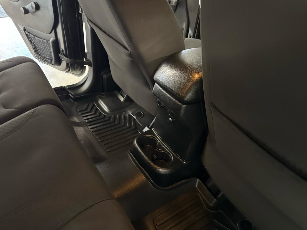 Used 2018 Jeep Wrangler Unlimited Sport w/ Connectivity Group image 40