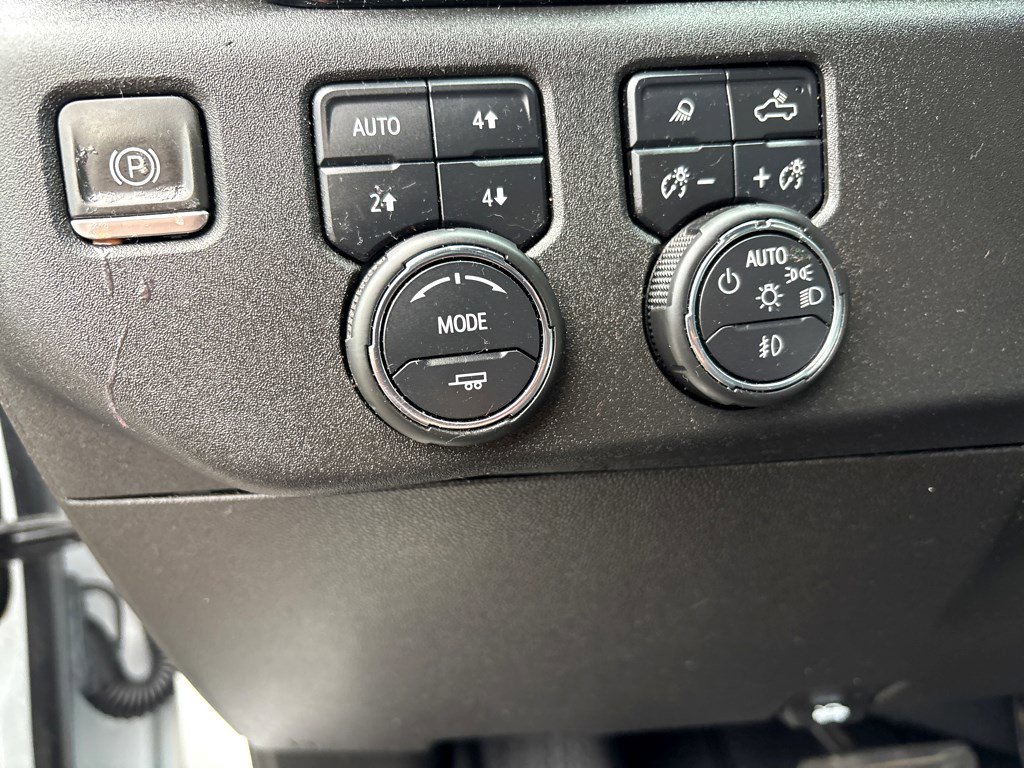 Used 2024 Chevrolet Silverado 2500 High Country w/ Technology Package image 16