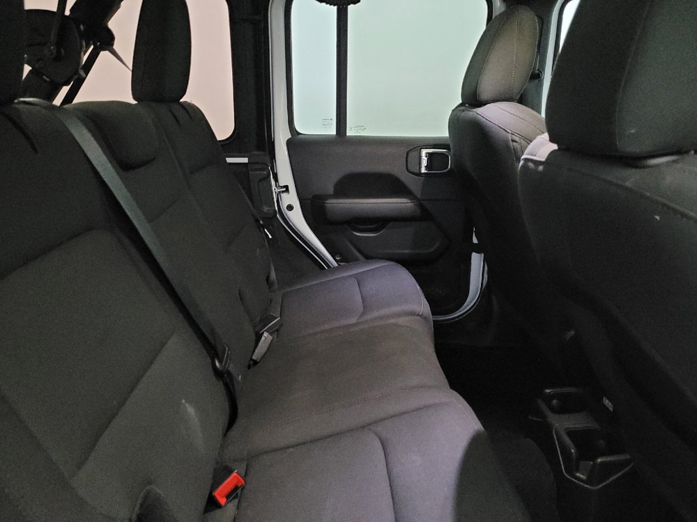 Used 2020 Jeep Wrangler Unlimited Sahara AWD/4WD image 19