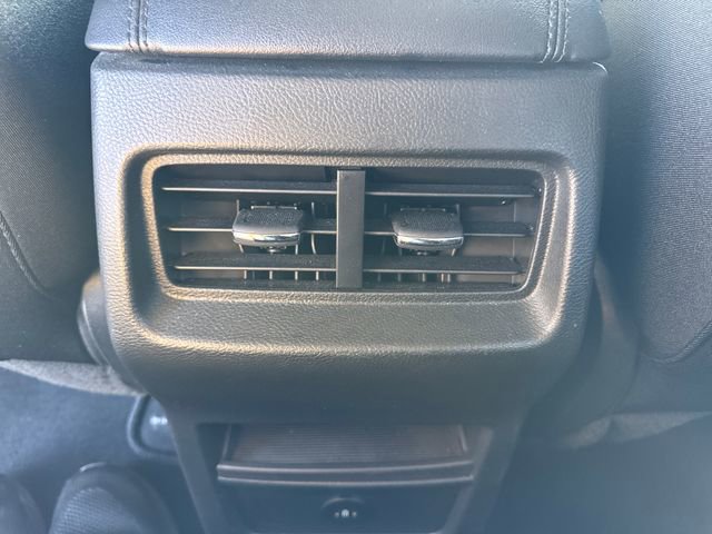 Used 2023 Ford Edge SE w/ Black Appearance Package image 22