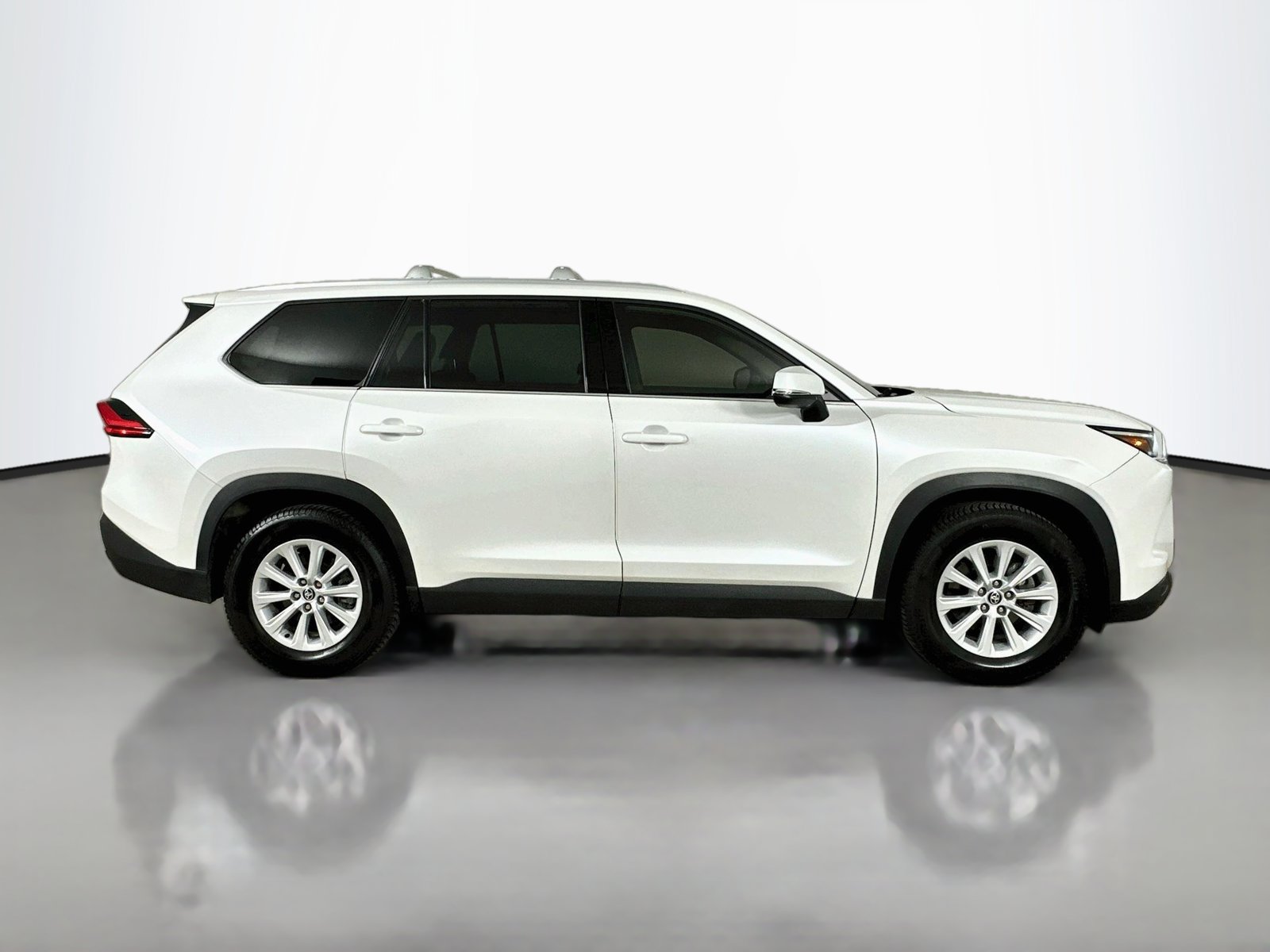 Used 2024 Toyota Grand Highlander AWD Hybrid image 4