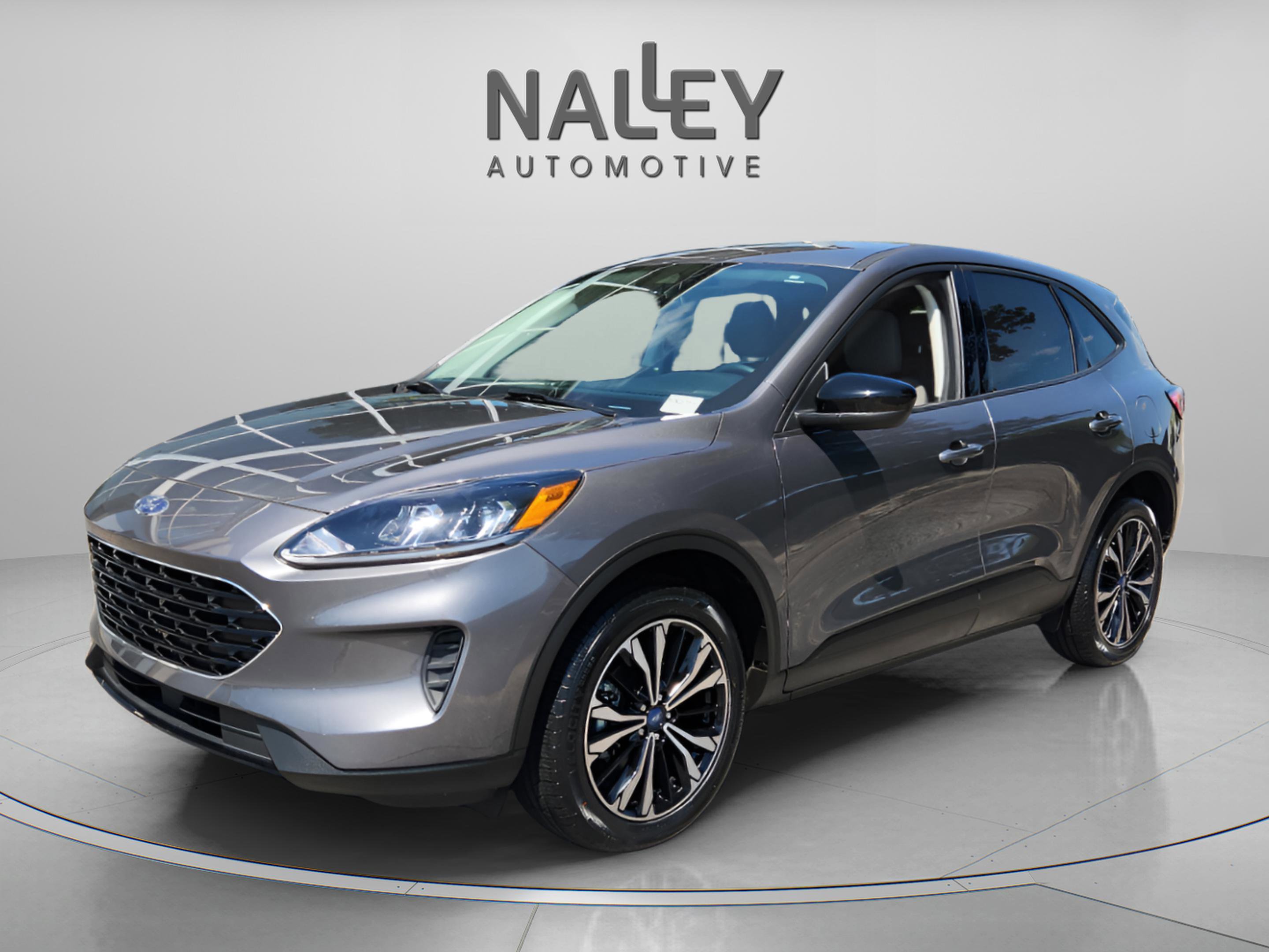 Used 2022 Ford Escape SE w/ SE Sport Appearance Package