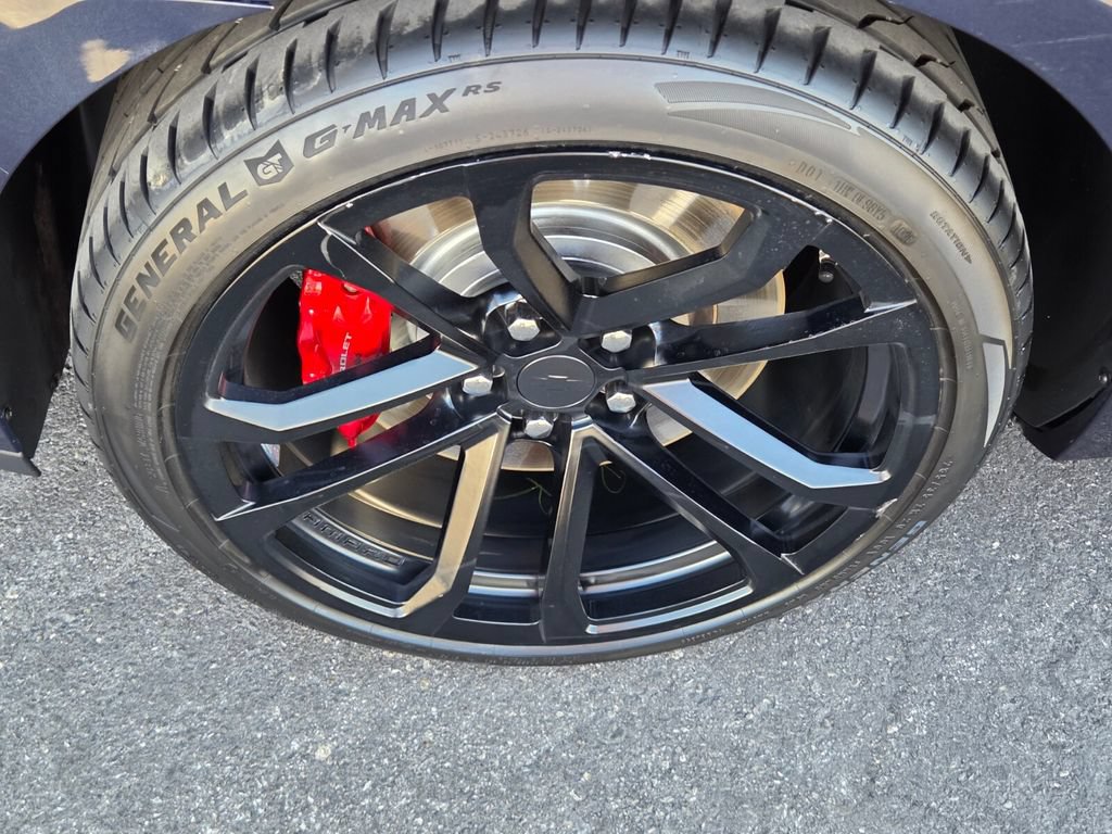 Used 2015 Chevrolet Camaro SS w/ SS Performance Package RWD image 10