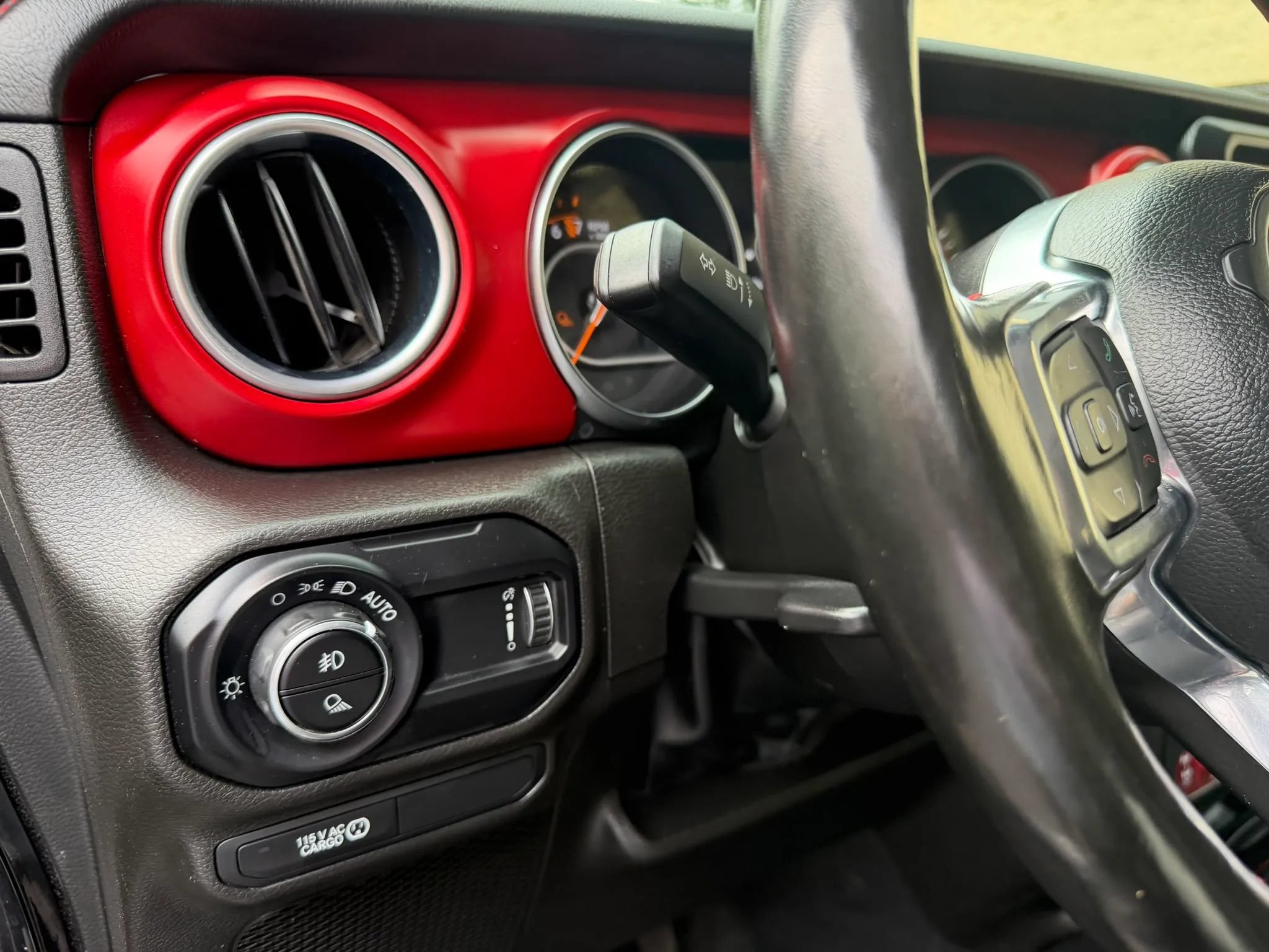 Used 2023 Jeep Gladiator Rubicon w/ Cold Weather Group AWD/4WD image 25