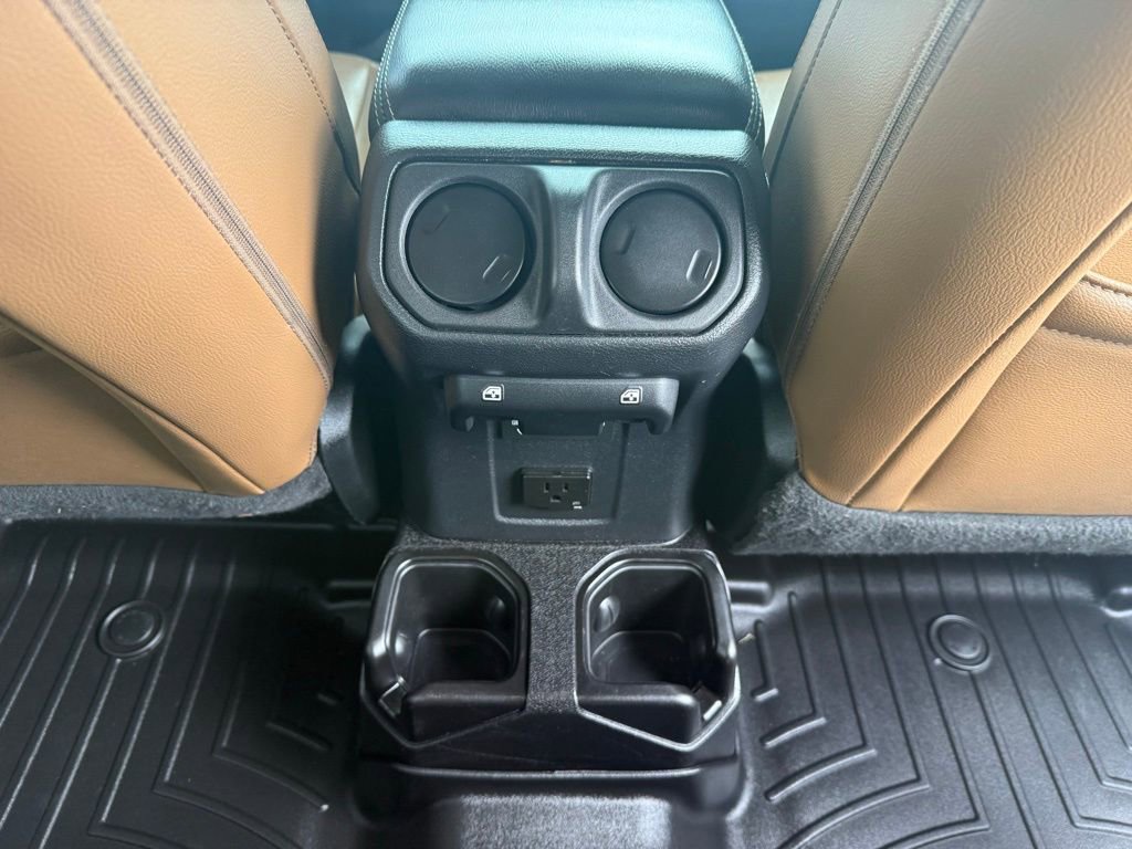 Used 2021 Jeep Wrangler Unlimited Sahara w/ Cold Weather Group image 19