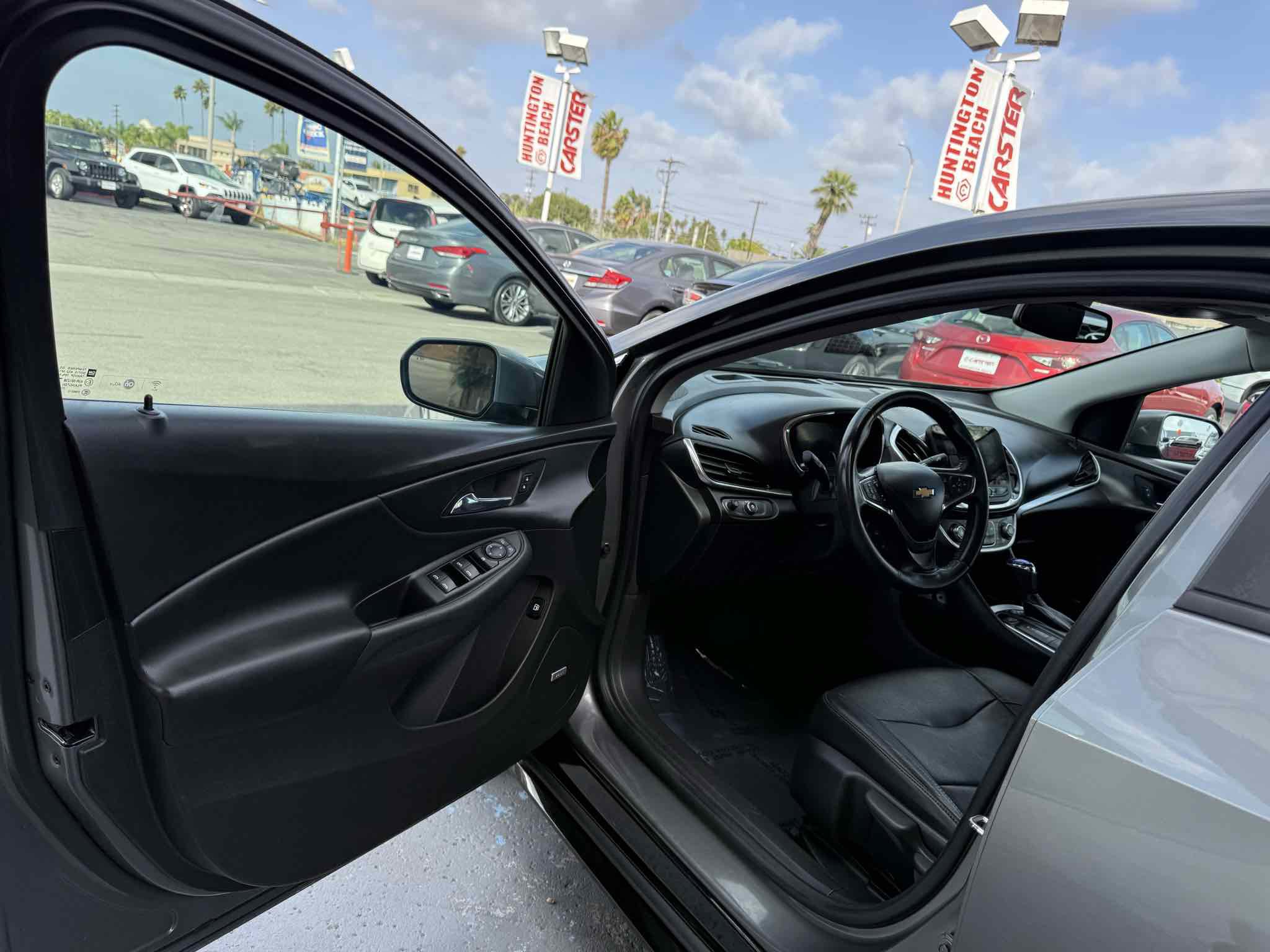 Used 2017 Chevrolet Volt Premier w/ Driver Confidence II Package image 79