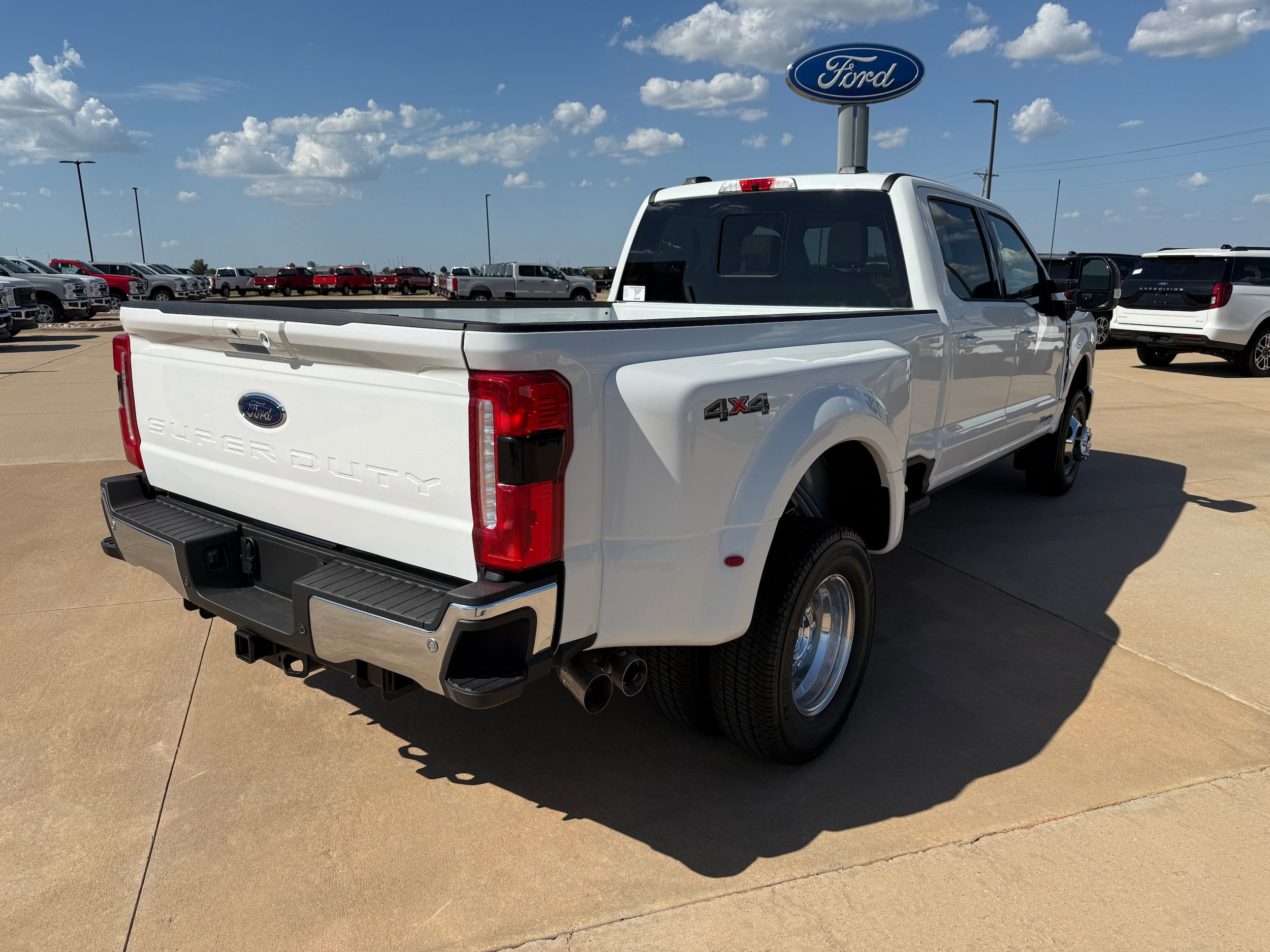 New 2026 Ford F350 Lariat w/ Lariat Ultimate Package AWD/4WD image 14