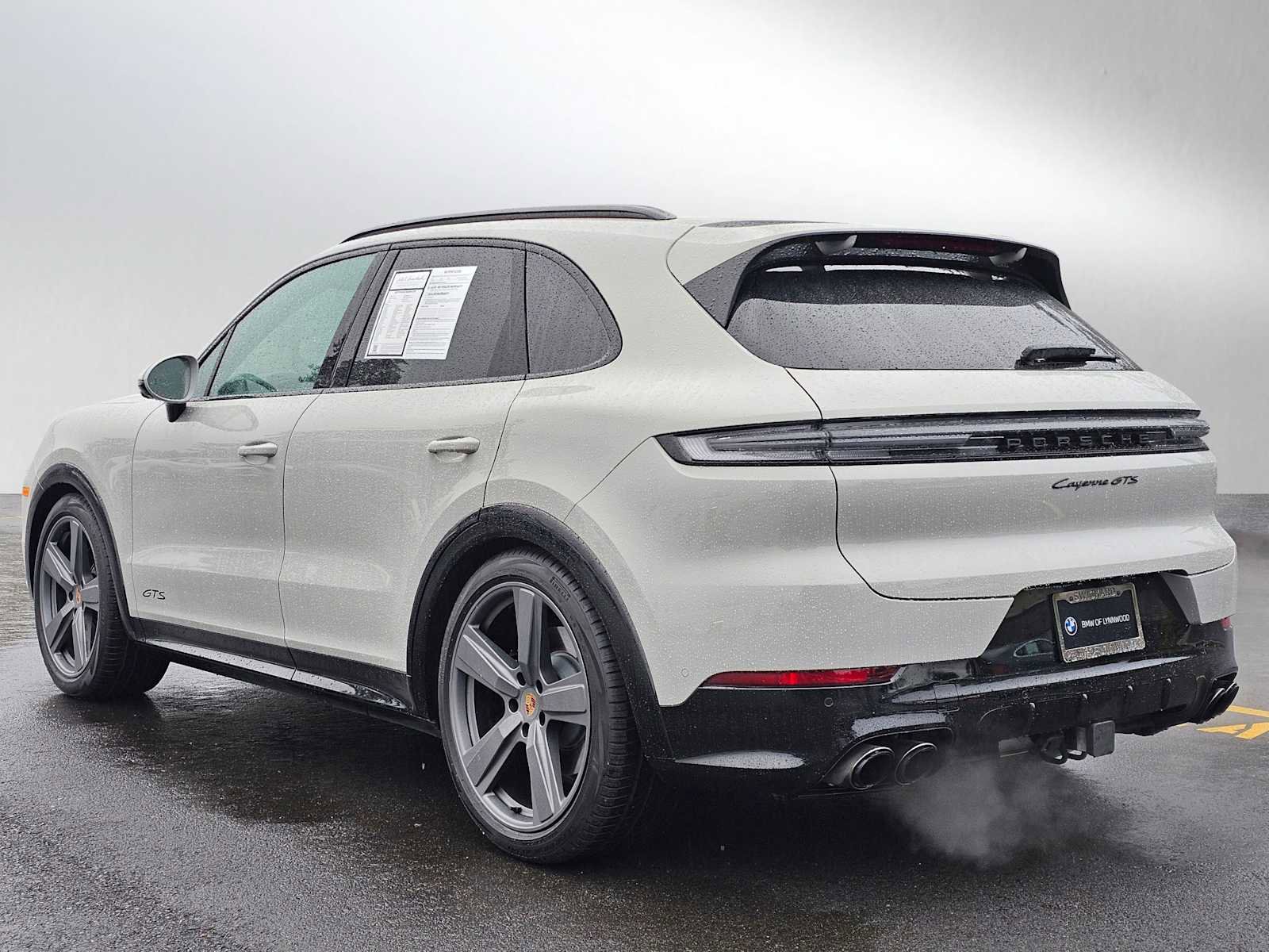 Used 2025 Porsche Cayenne GTS AWD/4WD image 5