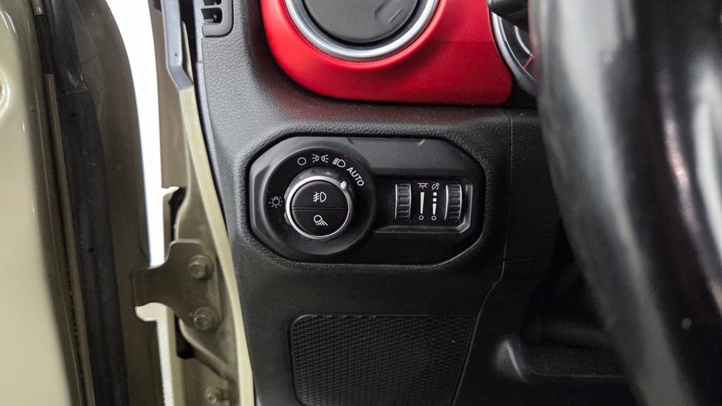 Used 2020 Jeep Gladiator Rubicon w/ Dual Top Group image 18