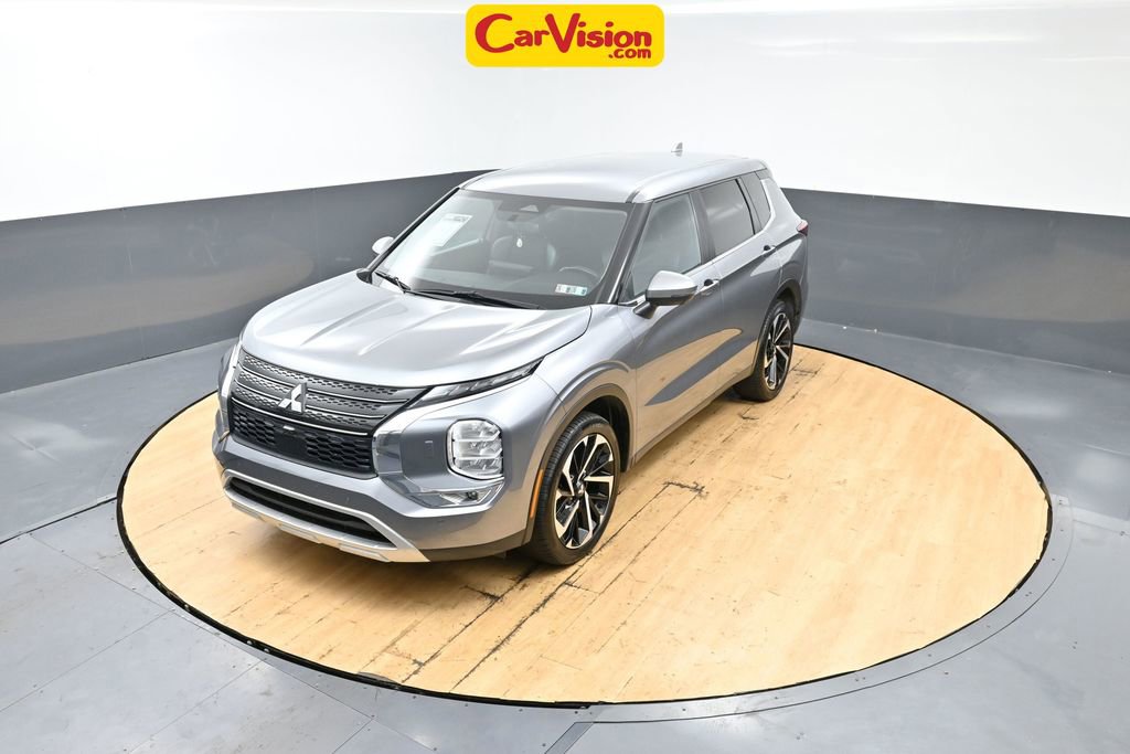 Used 2024 Mitsubishi Outlander SE image 4