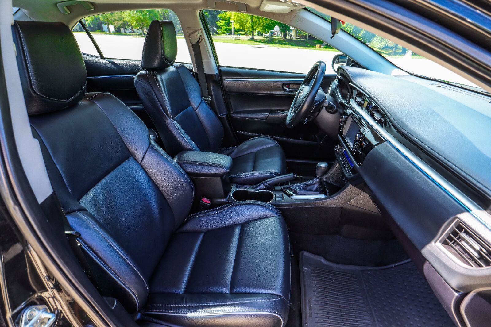 Used 2015 Toyota Corolla S Premium FWD image 39