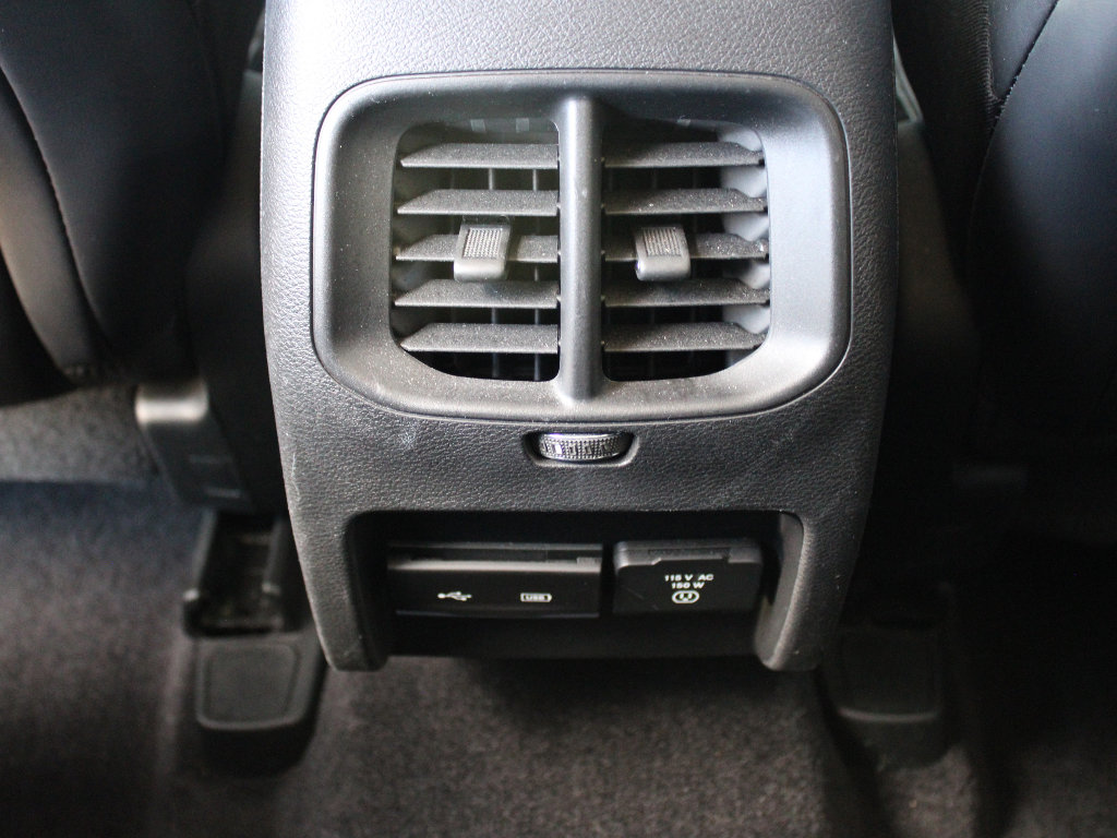 Used 2019 Jeep Cherokee Limited w/ Luxury Group image 30