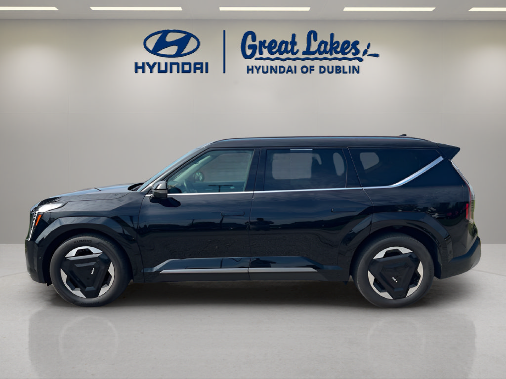 Used 2024 Kia EV9 Land AWD/4WD image 2
