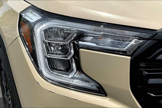 Used 2023 GMC Terrain SLE w/ Driver Convenience Package FWD image 31