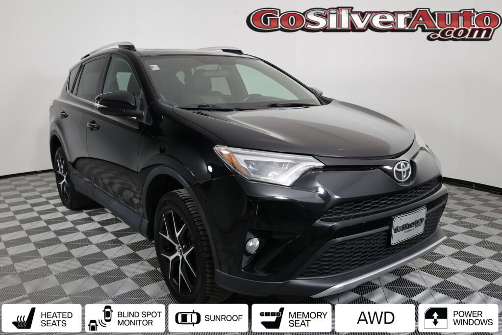 Used 2016 Toyota RAV4 SE image 1