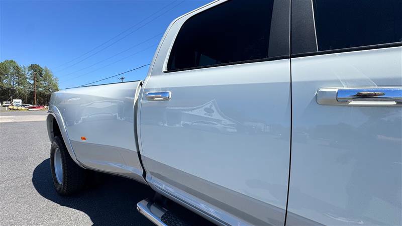 Used 2017 RAM 3500 Laramie image 26
