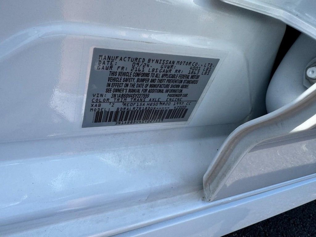 Used 2025 Nissan Sentra SR image 23