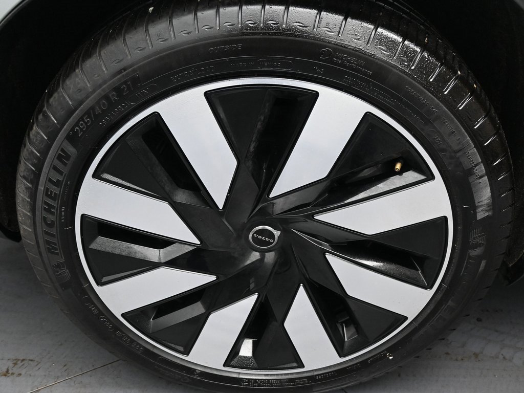 Used 2025 Volvo EX90 Ultra image 36