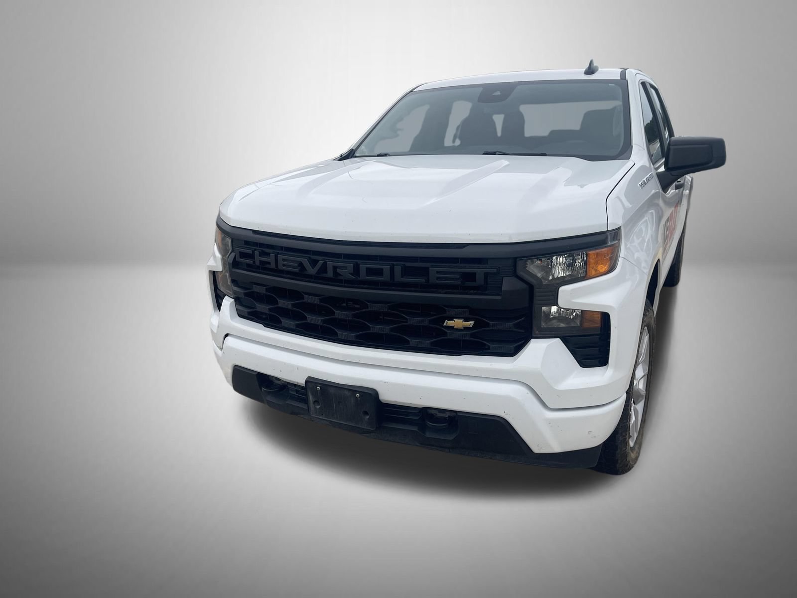 Used 2022 Chevrolet Silverado 1500 Custom AWD/4WD image 2
