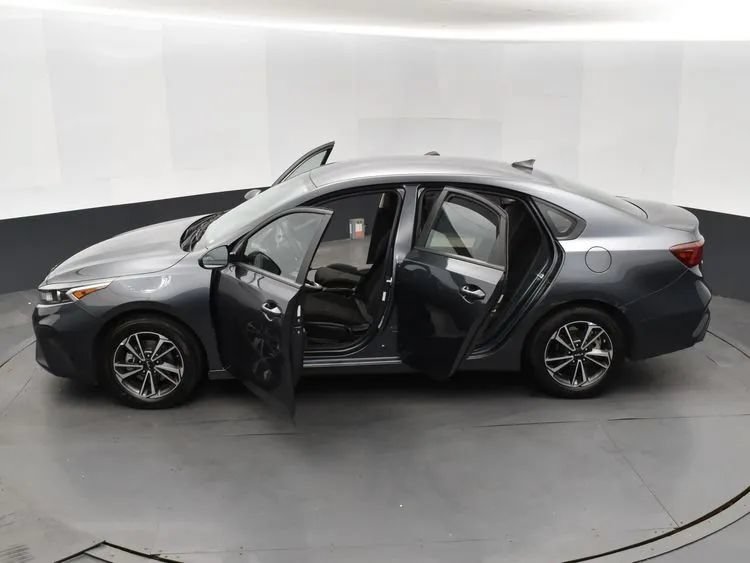 Used 2024 Kia Forte LXS FWD image 7