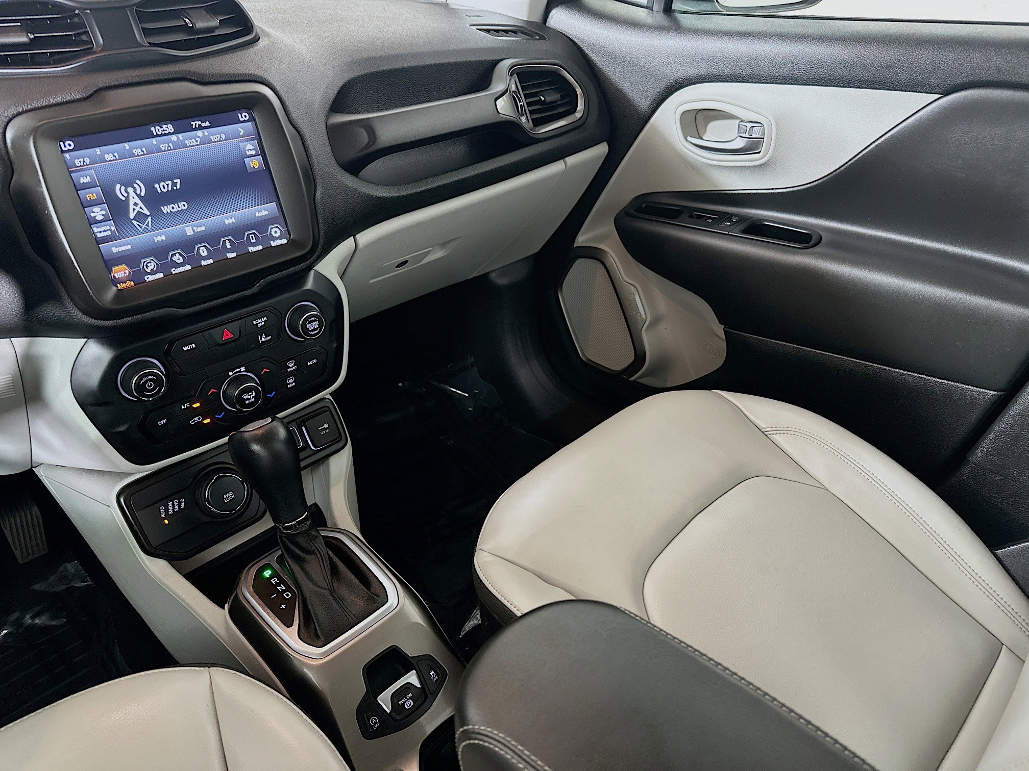 Used 2021 Jeep Renegade Limited AWD/4WD image 22