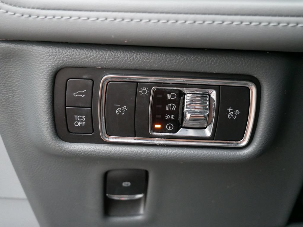 Used 2021 Lincoln Nautilus Reserve w/ Equipment Group 201A AWD/4WD image 16