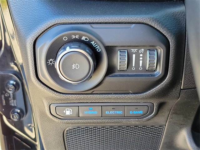 Used 2022 Jeep Wrangler Unlimited Sahara image 28