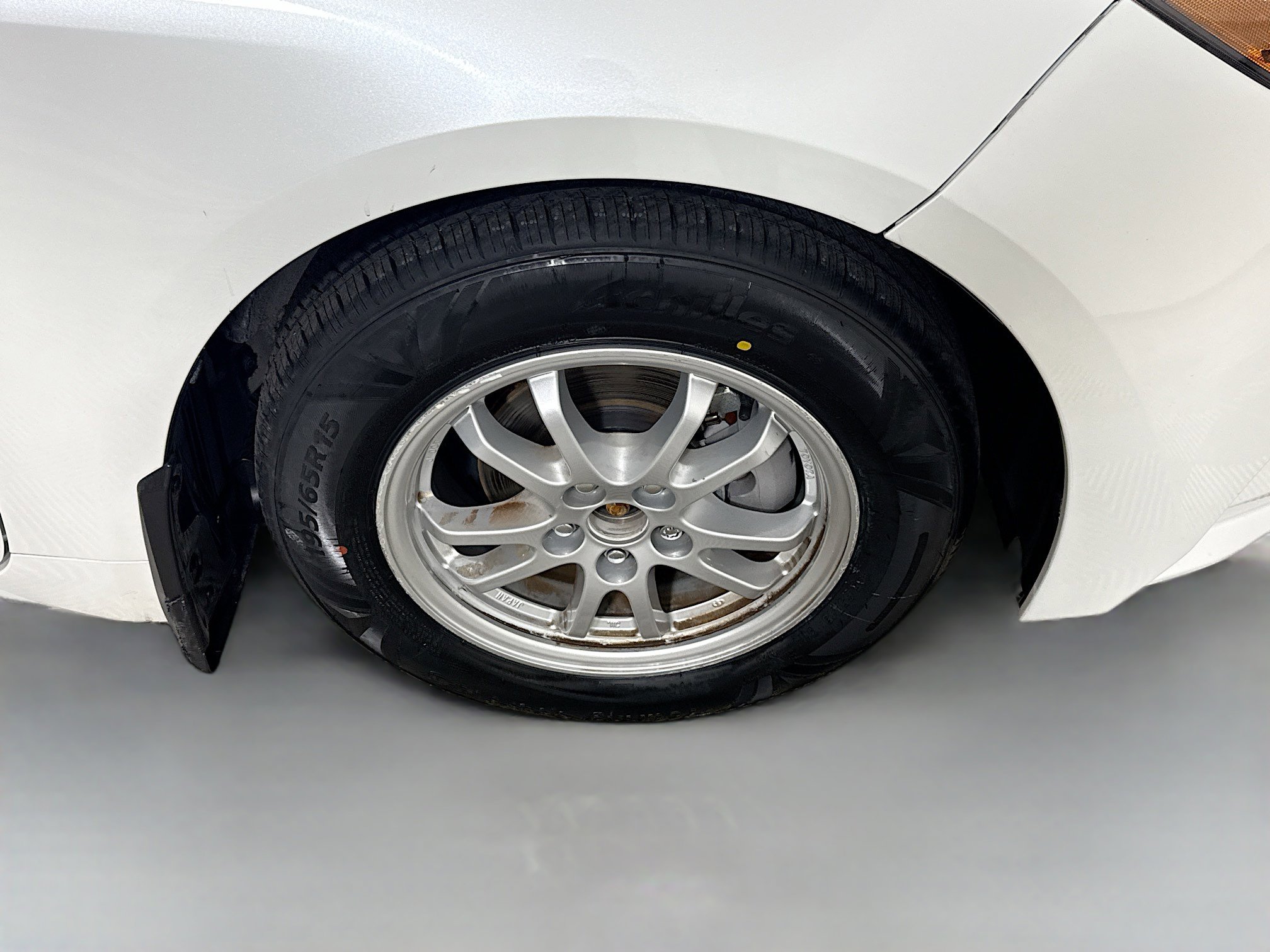 Used 2022 Toyota Corolla LE image 32