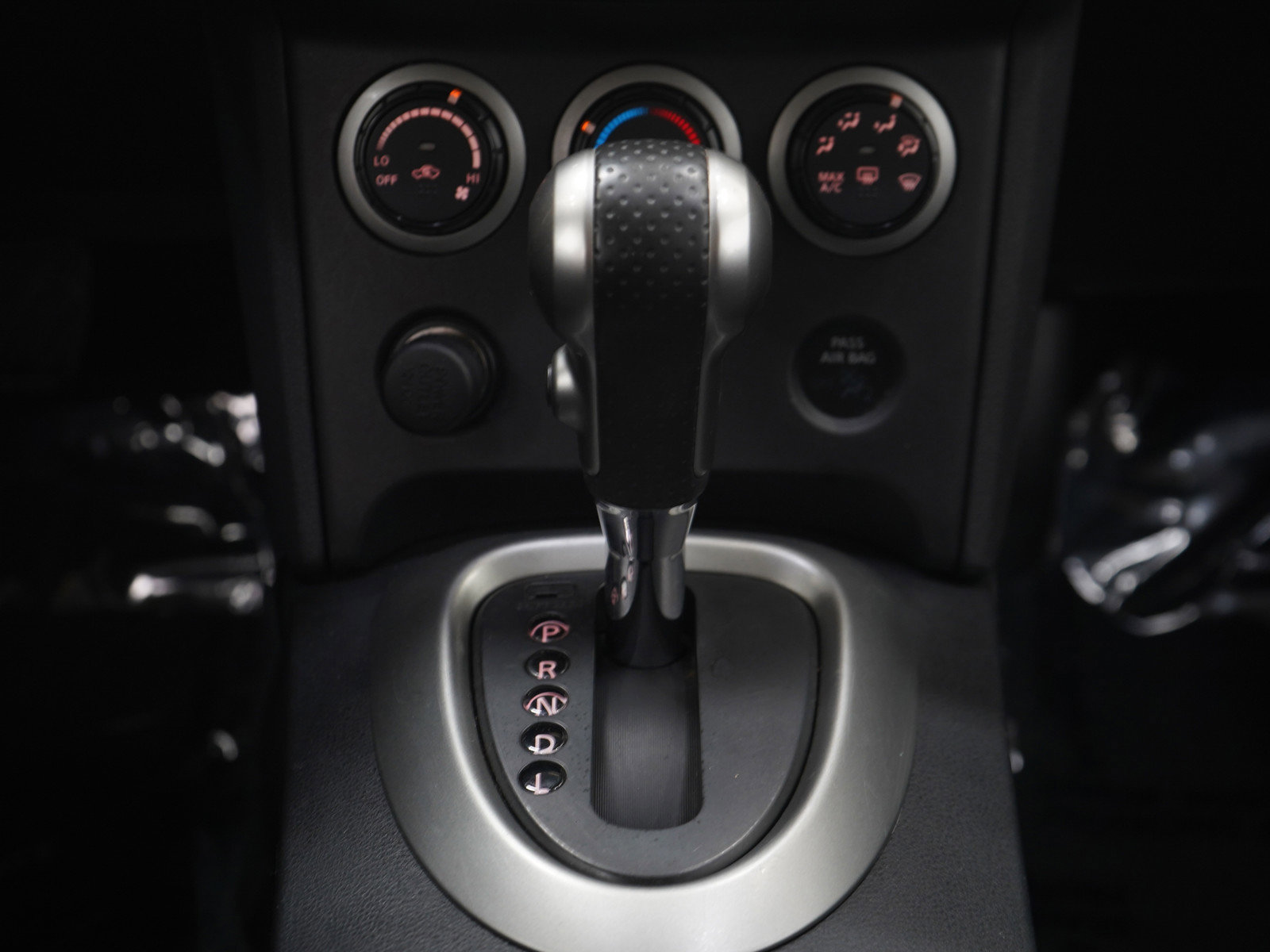 Used 2010 Nissan Rogue S AWD/4WD image 19