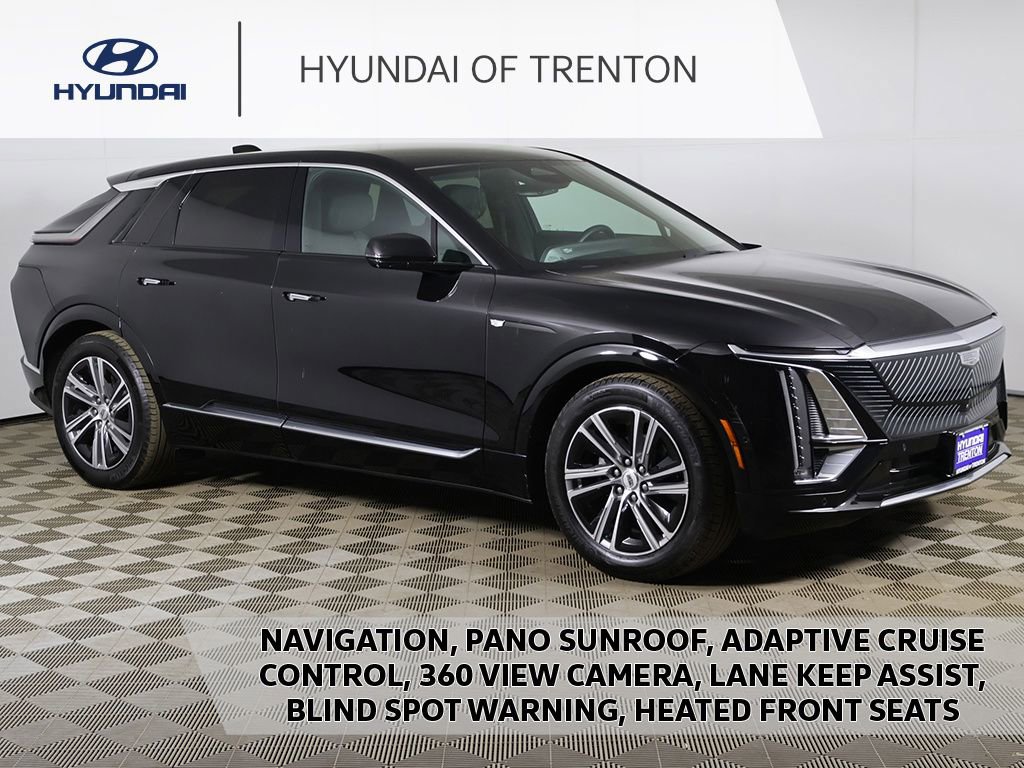 Used 2024 Cadillac Lyriq Luxury RWD image 1
