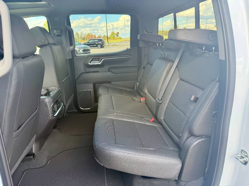 New 2026 GMC Sierra 1500 SLT w/ SLT Premium Package image 23